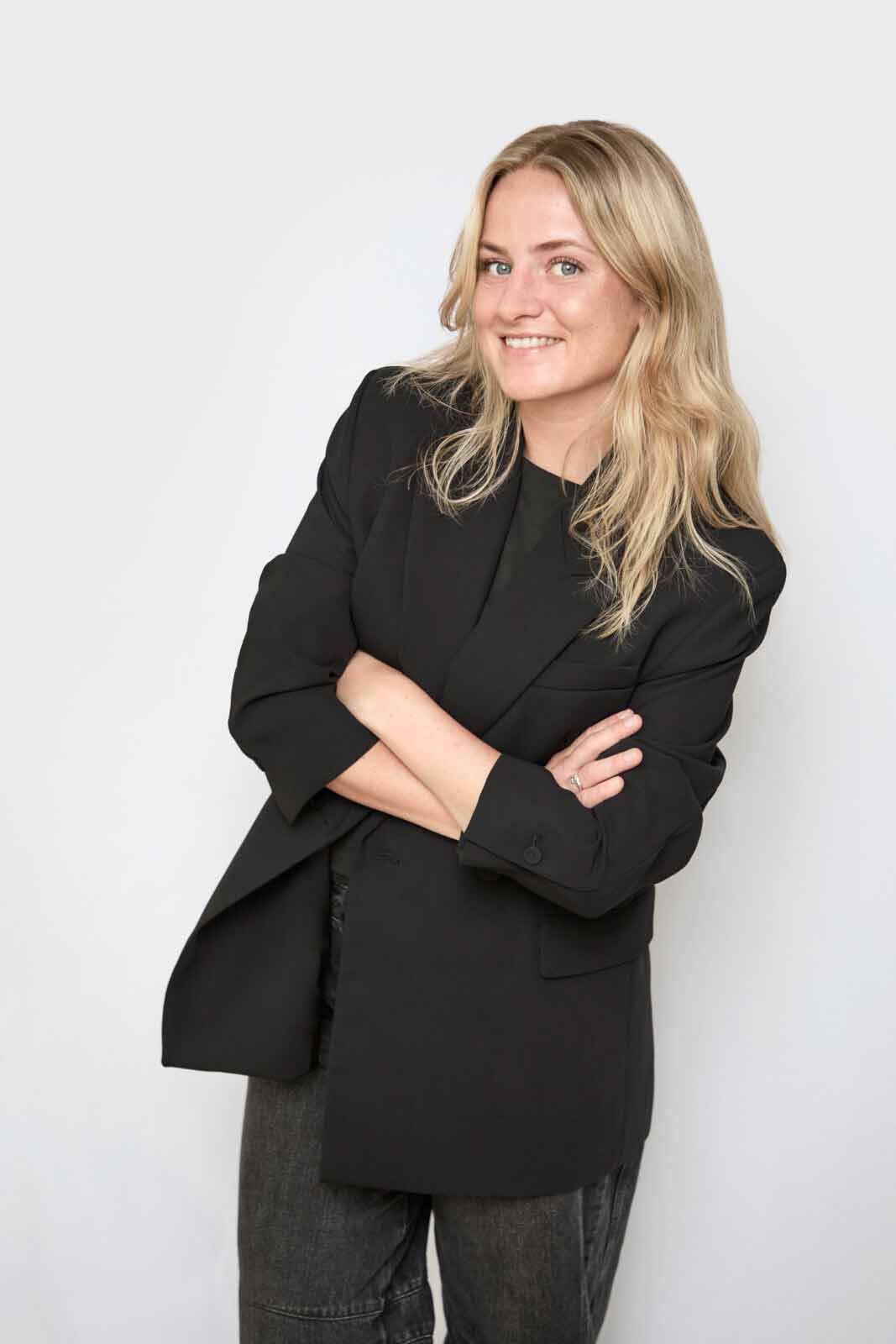 JOHANNE V152 1067x1600 V2